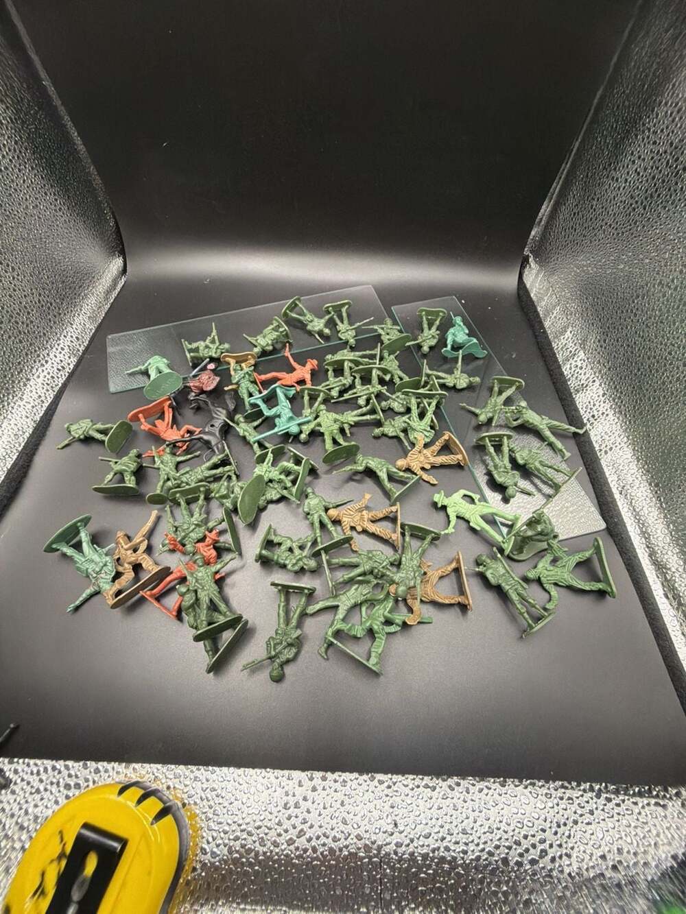 Vintage Assorted Plastic Toy Army Soldiers Lot